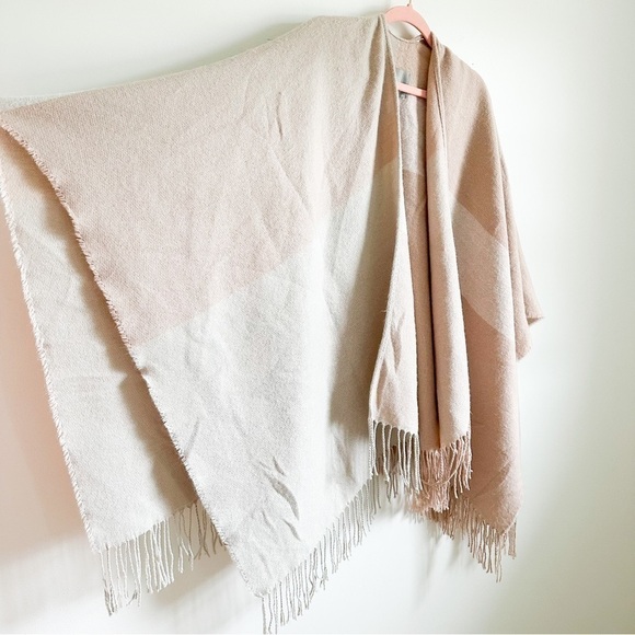SOIA & KYO Pale Pink Cream Woven Scarfigan Scarf Cardigan Wrap w/Fringe Detail - Picture 13 of 16